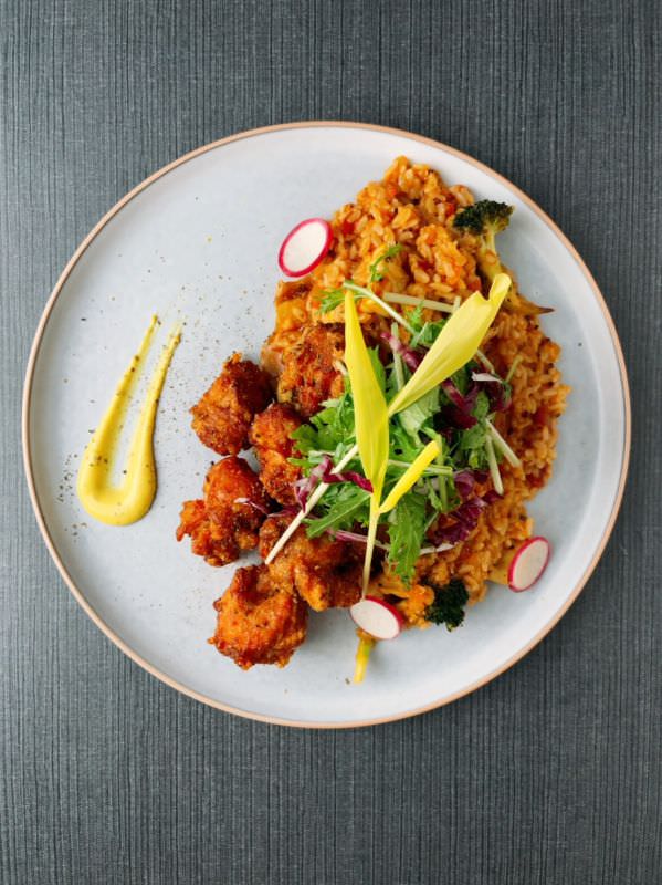 森林小徑健行店享受美食